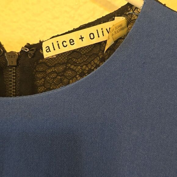 Alice+Olivia dress size 0 blue with lace inset - Picture 3 of 13
